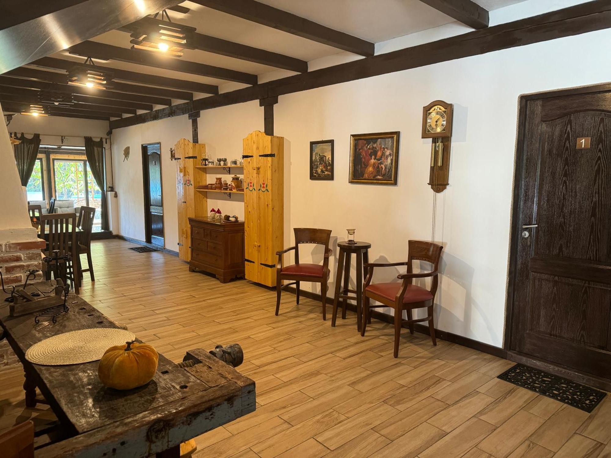 Poenari Conacul Lui Patrick酒店 外观 照片
