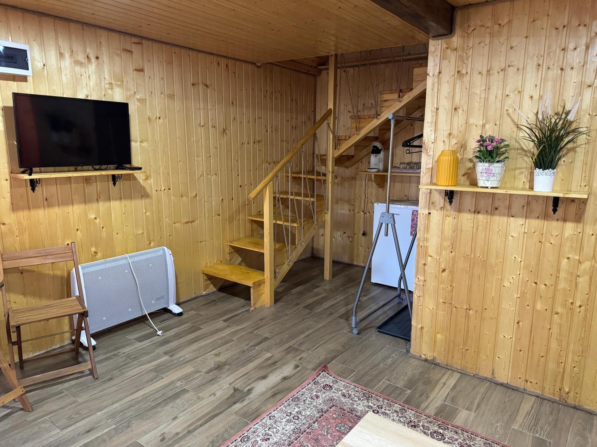 Poenari Conacul Lui Patrick酒店 外观 照片